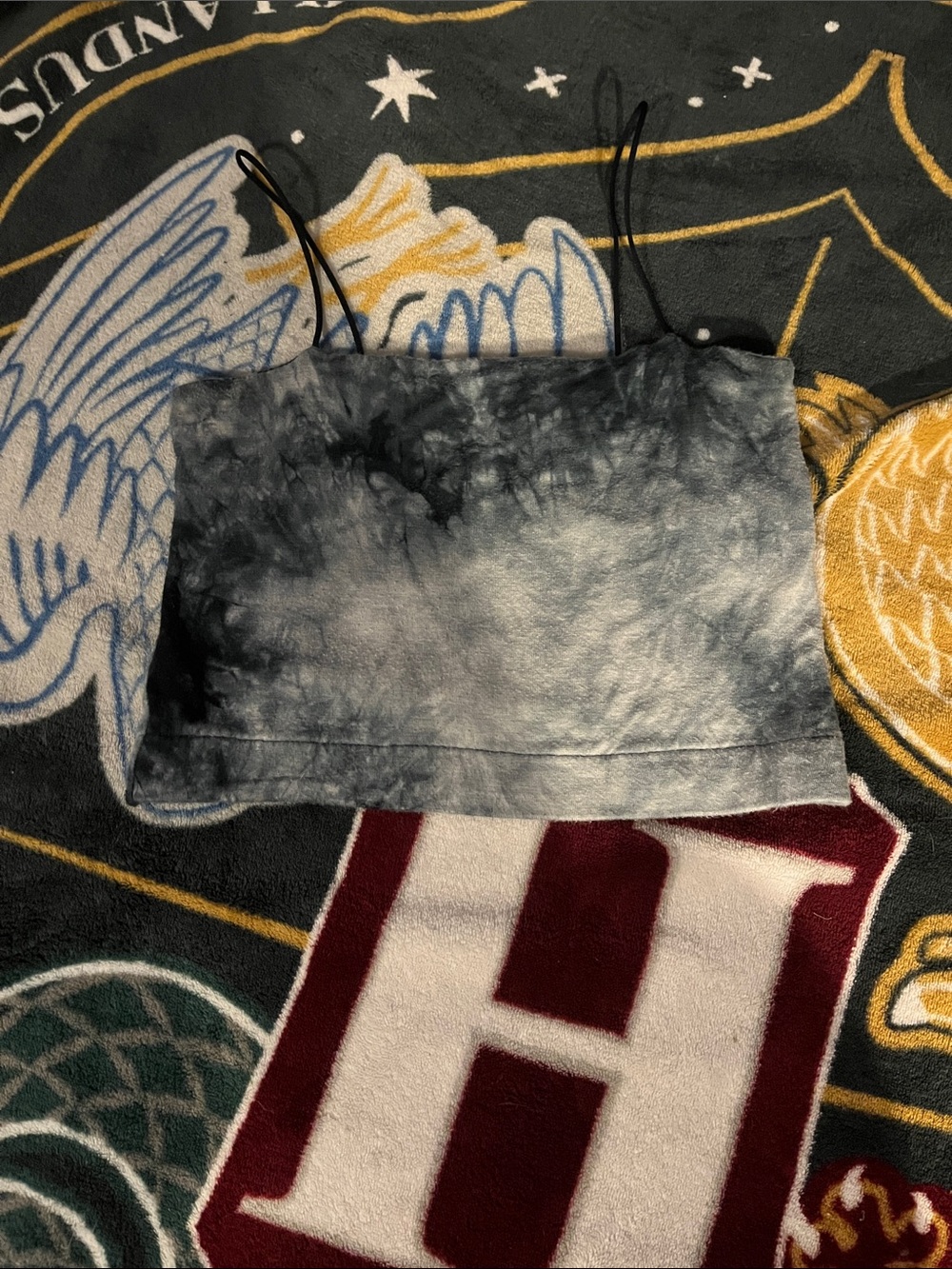 American Eagle Outfitters Black and Gray Tie-Dye Crop Cami